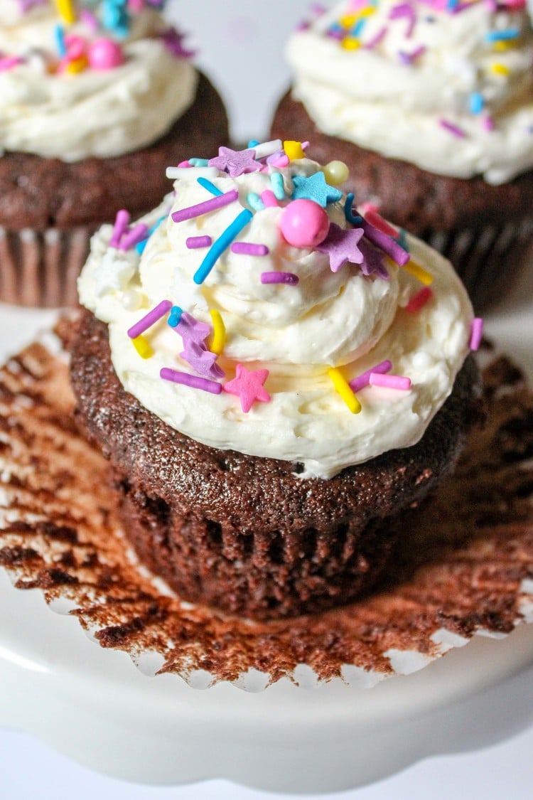 chocolate-fudge-cupcakes